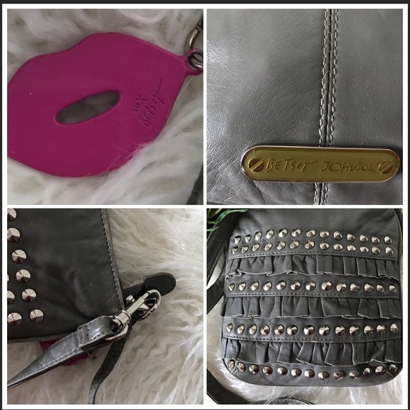 💕🙏🏾Betsy Johnson crossbody bag💕🙏🏾 - Picture 8 of 8